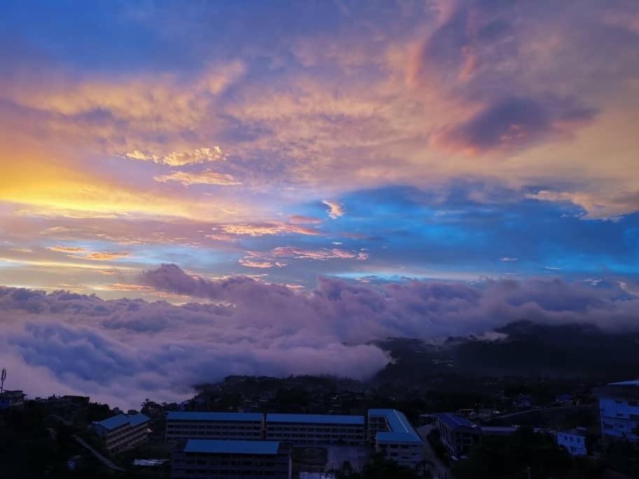 Vacation House In Baguio With Amazing Sunset Views Baguio City Buitenkant foto