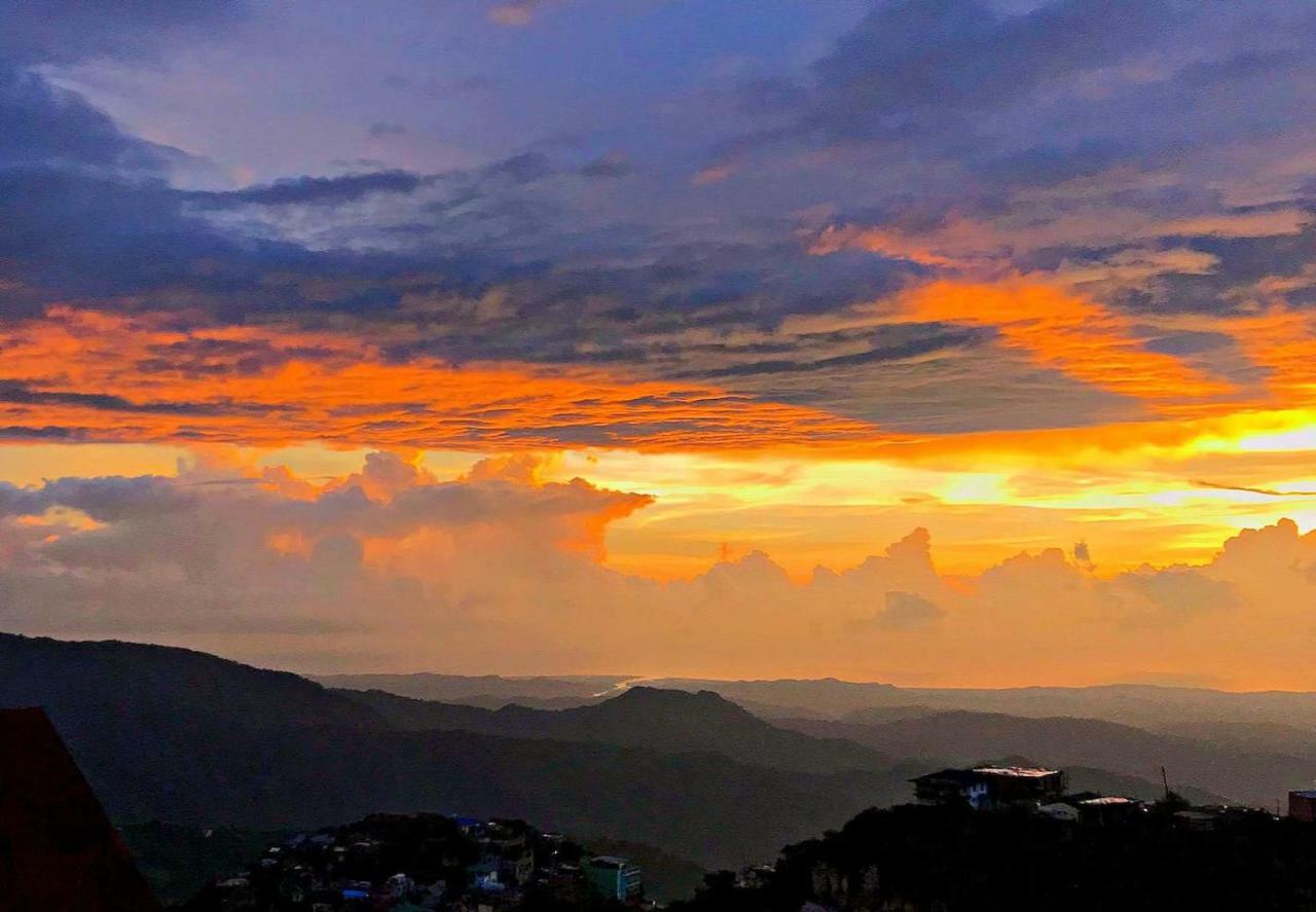 Vacation House In Baguio With Amazing Sunset Views Baguio City Buitenkant foto
