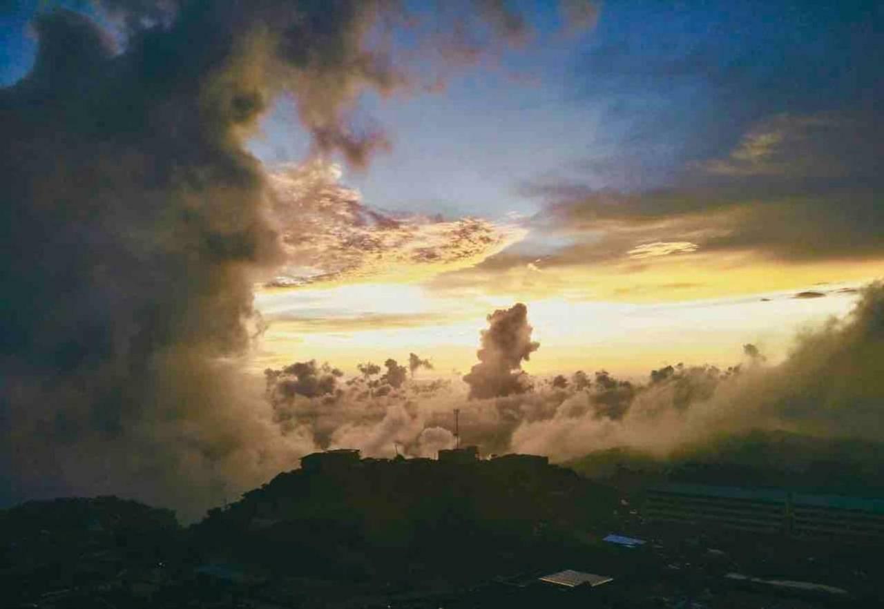 Vacation House In Baguio With Amazing Sunset Views Baguio City Buitenkant foto