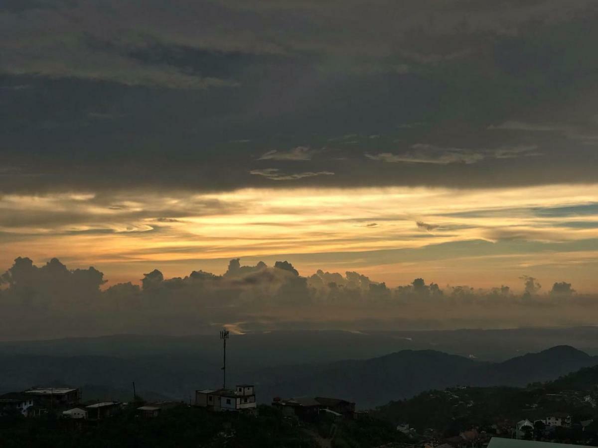 Vacation House In Baguio With Amazing Sunset Views Baguio City Buitenkant foto